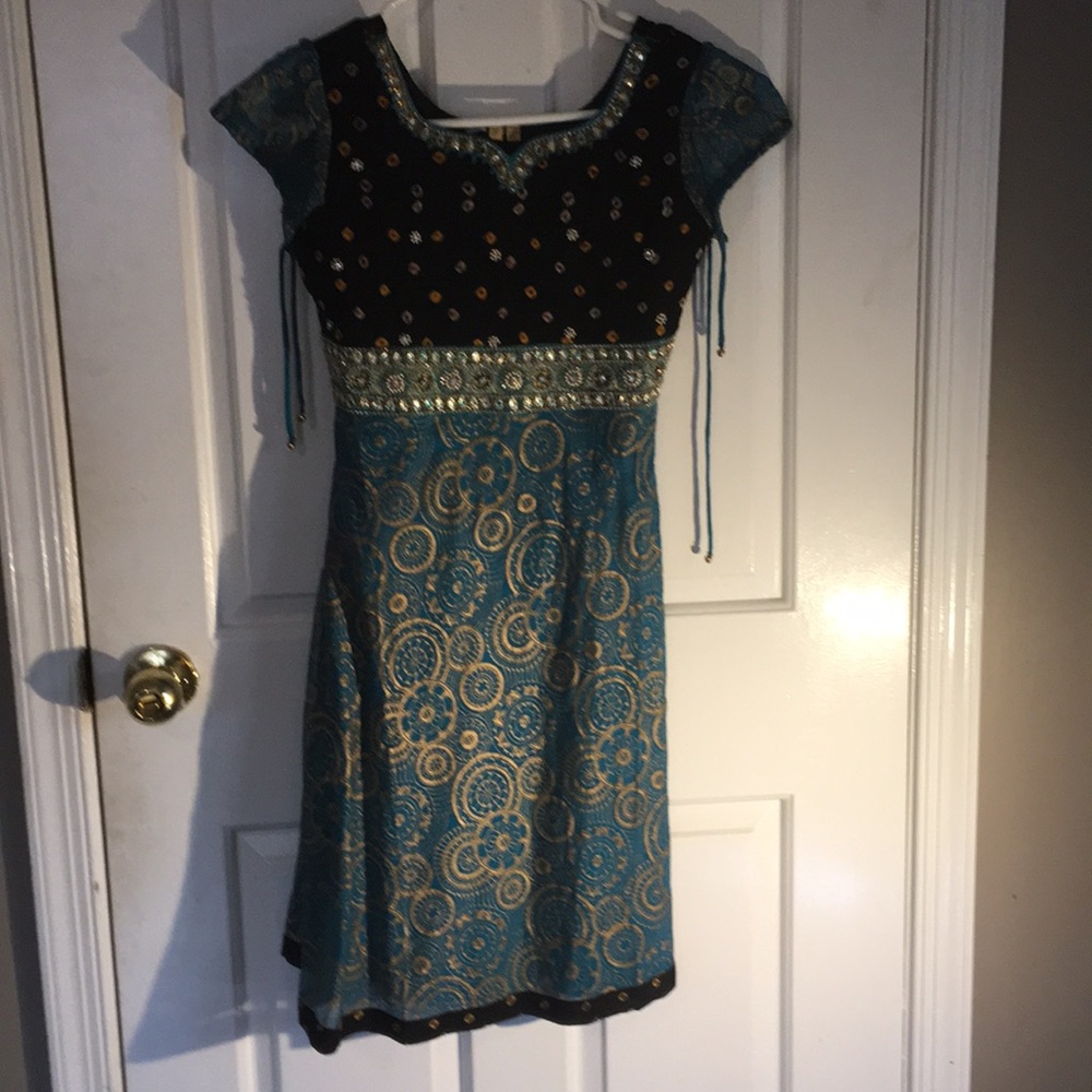 Girl’s shalwar kameez